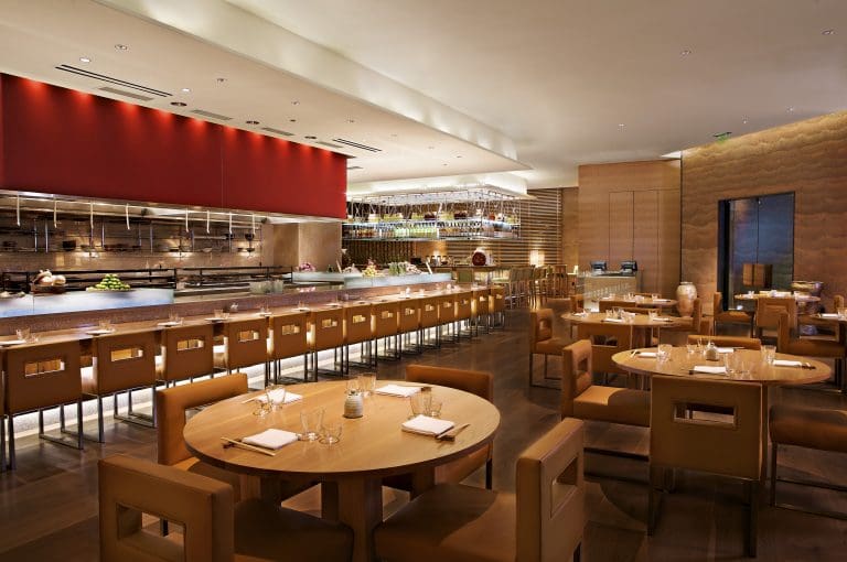 Roka Akor - Interior