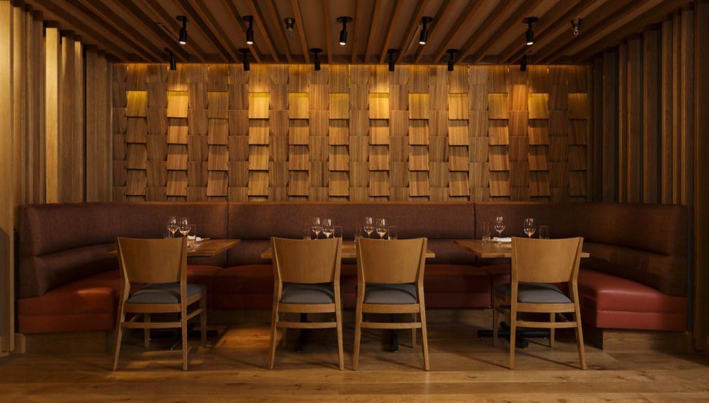 Roka akor - Interior